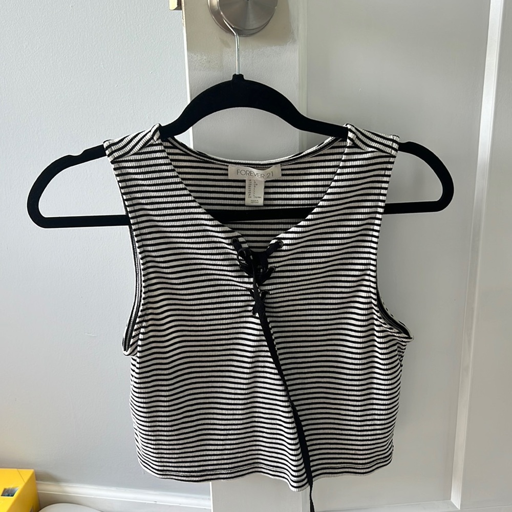 Striped cropped tank top